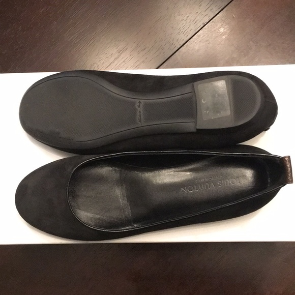 Authentic Louis Vuitton Suede Flats - Picture 3 of 3